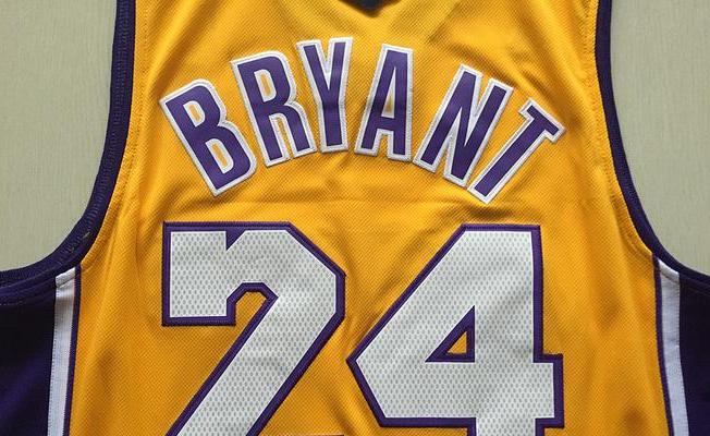 bryant24号球衣是谁穿的？24号球衣是什么颜色 (图4)