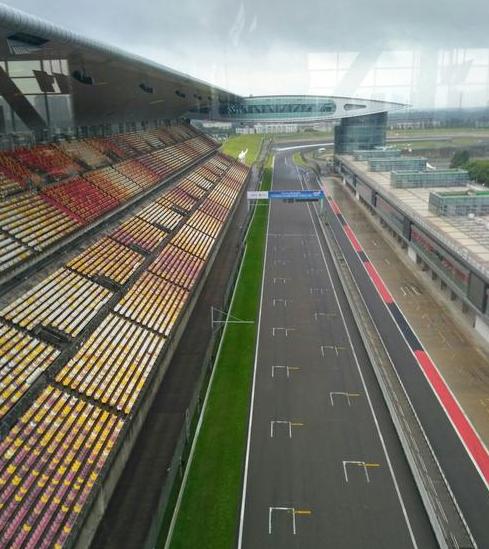 上海f1赛道，上海f1赛车赛道是长什么样的