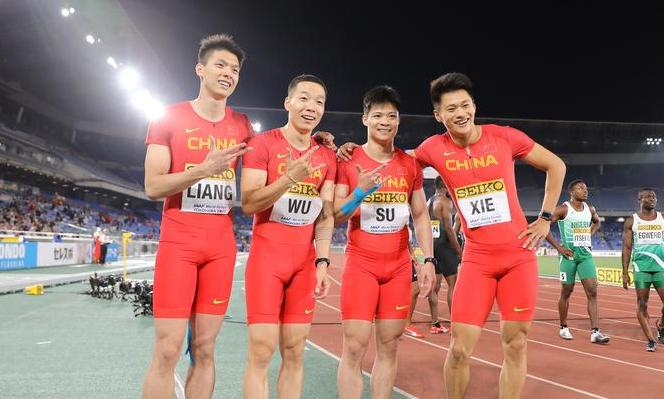 4x100米接力赛世界纪录为什么比100米快