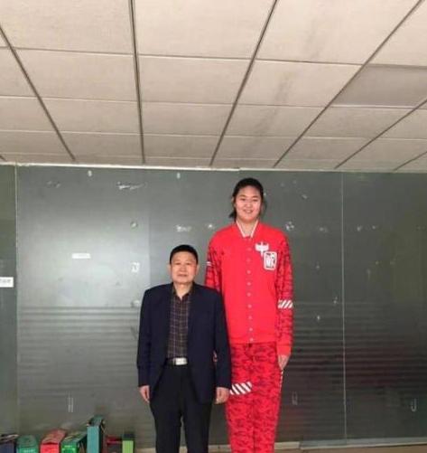 中国女篮最高身高是谁,张子宇身高体重 (图3)